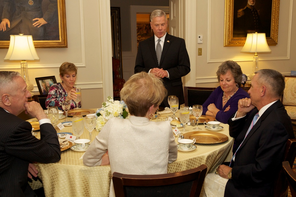 Dinner to honor Lt. Gen. FLynn