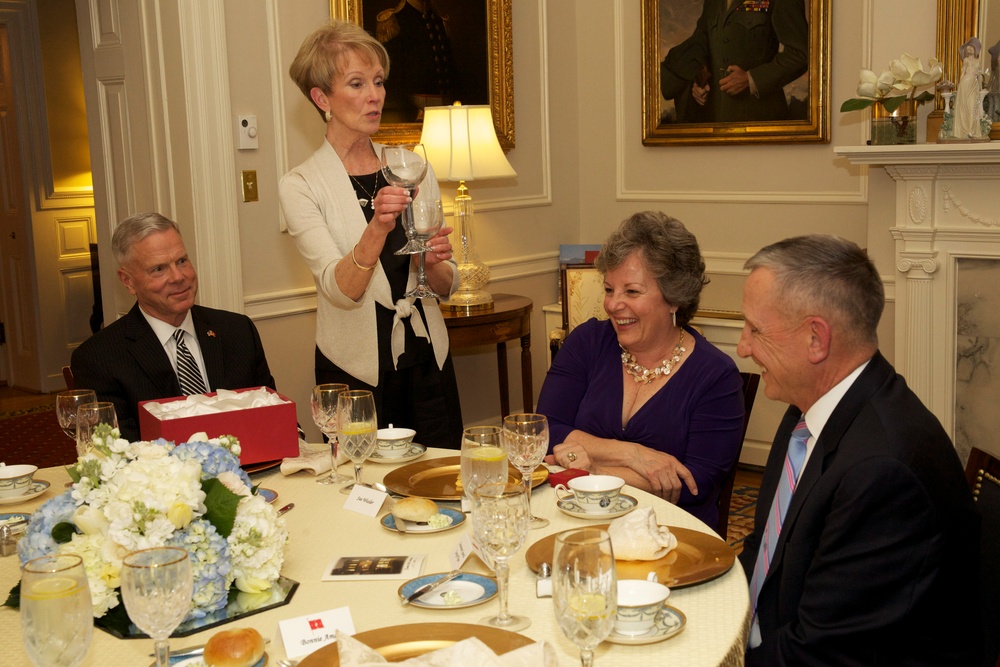 Dinner to honor Lt. Gen. FLynn