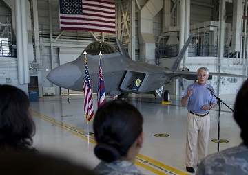 Defense Secretary Hagel meets with service members in Hawaii
