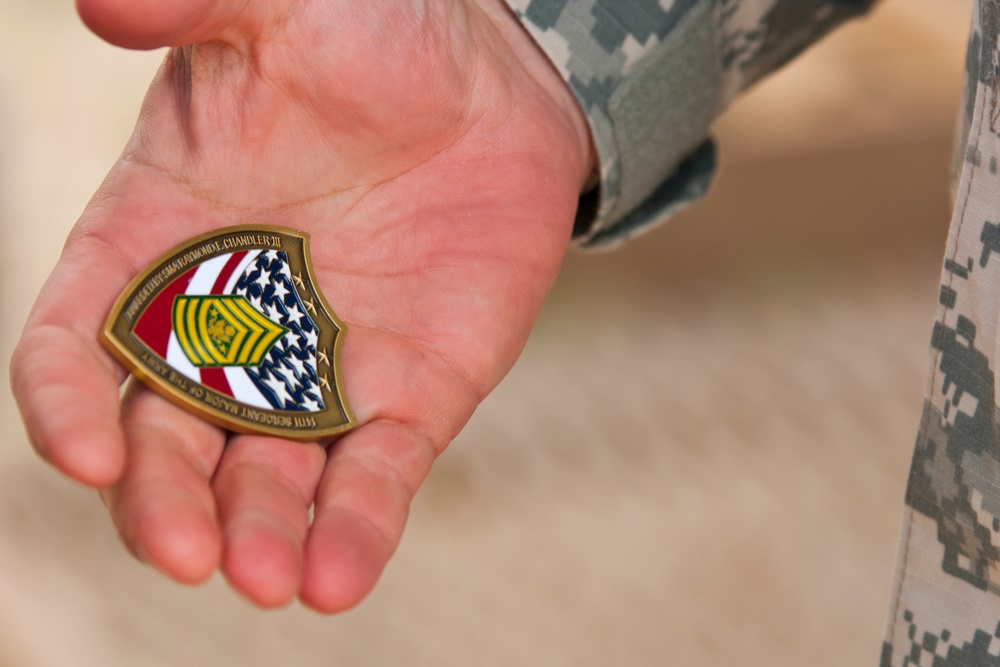 Sergeant major of the Army presents coin of excellence