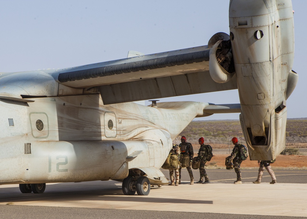 26th MEU MRF and French Special Forces Parachute Operations