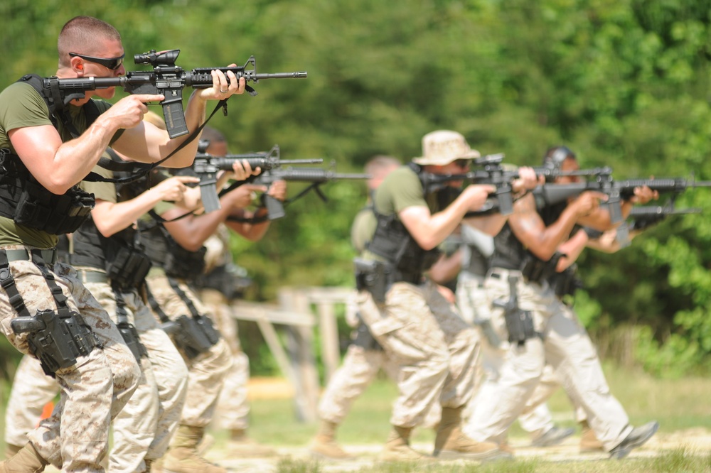 Military police take advanced marksmanship course