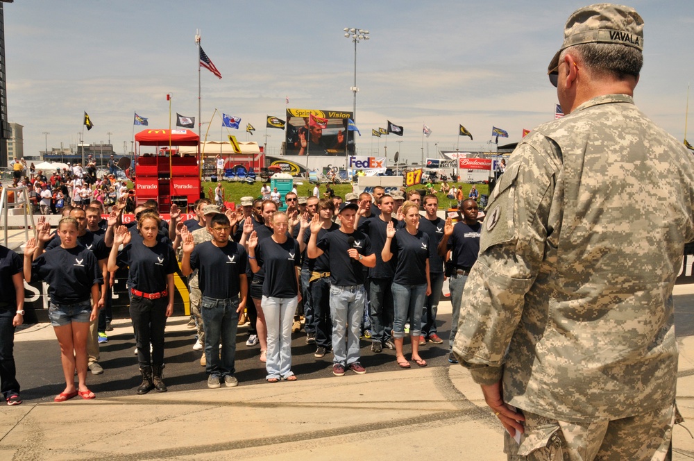 Delaware National Guard partakes in race weekend ceremonies