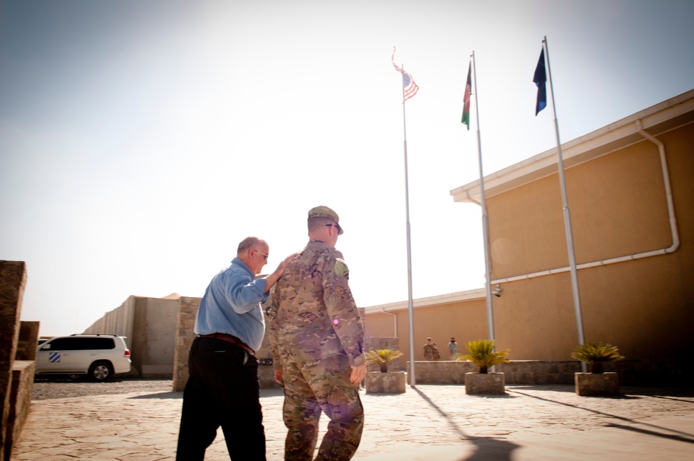 Dr. Westphal visits Regional Command (South)