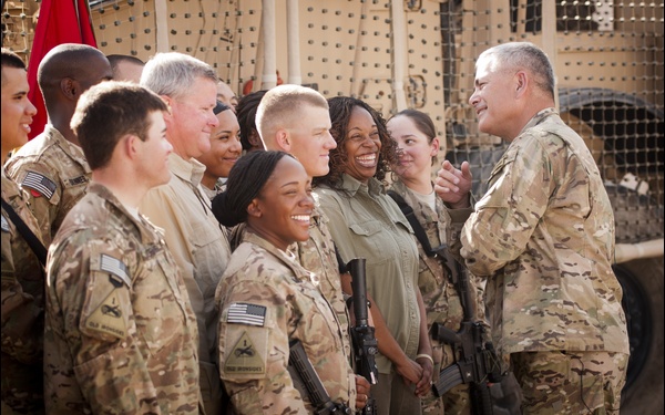 Dr. Westphal visits Regional Command (South)