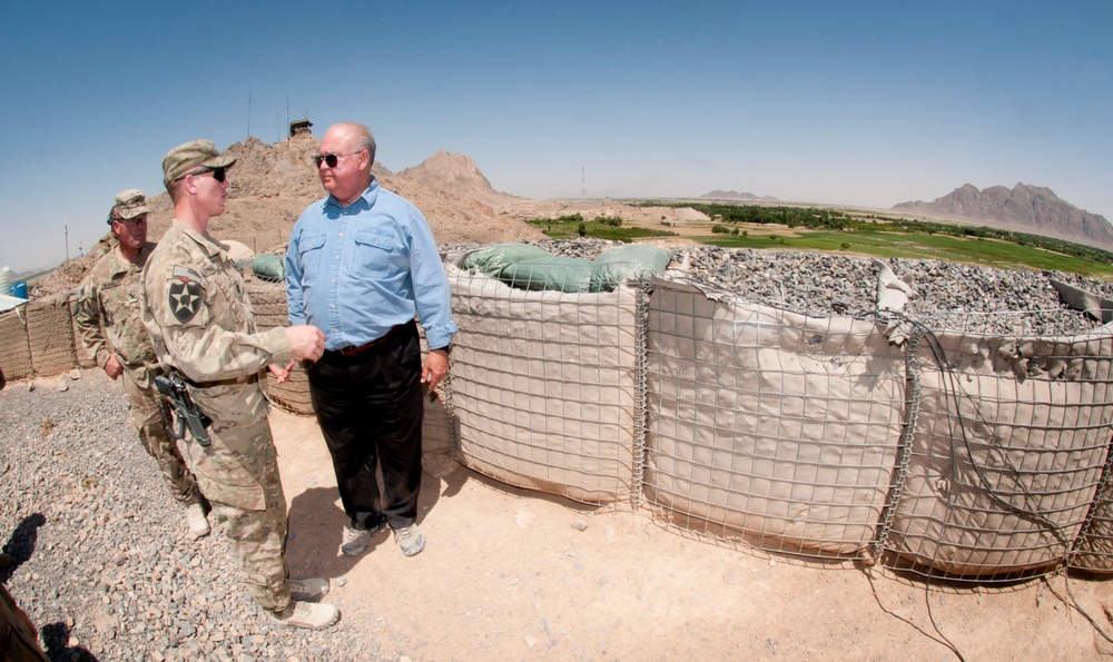 Dr. Westphal visits Regional Command (South)