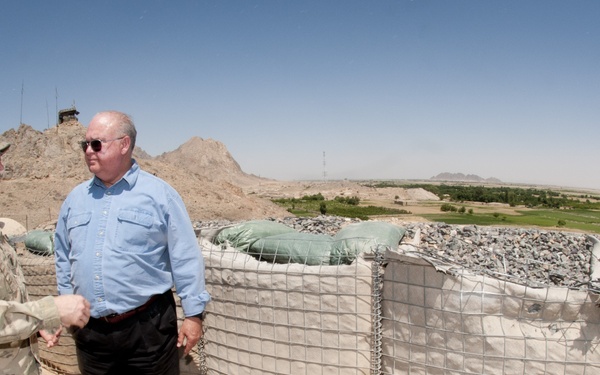 Dr. Westphal visits Regional Command (South)