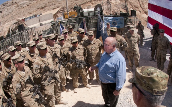 Dr. Westphal visits Regional Command (South)