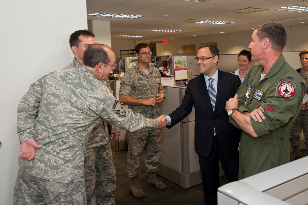 Assistant secretary of the Air Force visits the Air National Guard Readiness Center