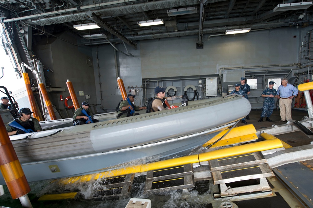 Secretary of Defense tours USS Freedom