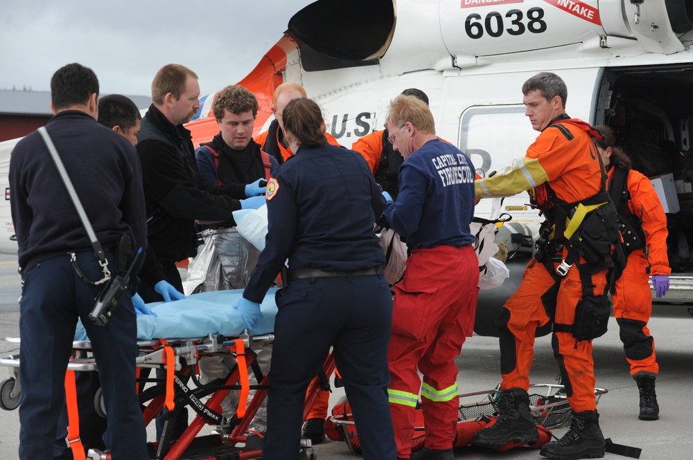 Coast Guard conducts medevac from cruise ship in Skagway, Alaska