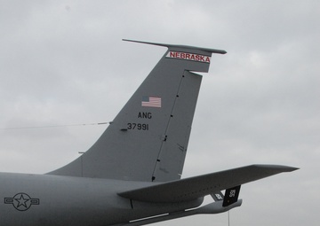 Nebraska Air National Guard boom operator presented with Red Erwin Award