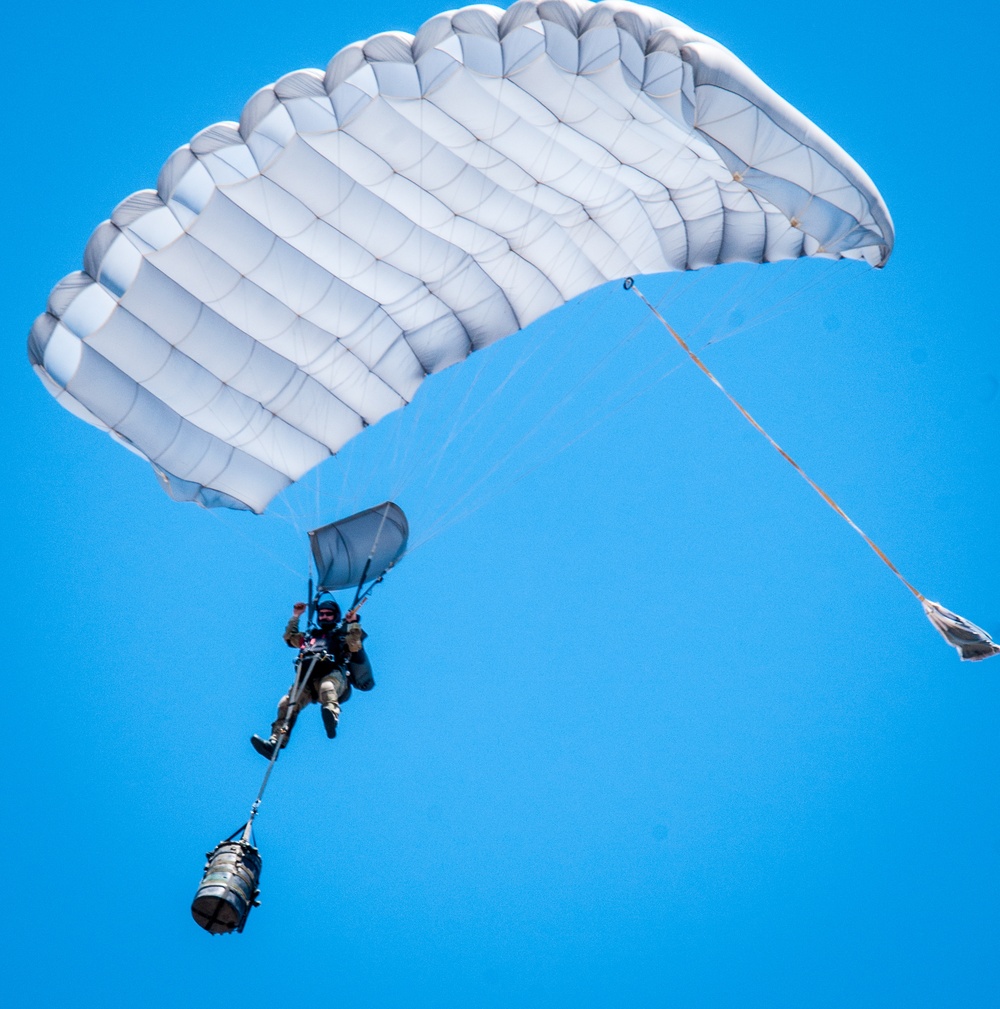 Dvids - Images - Jumping With The Guardian Angels [image 15 Of 16]