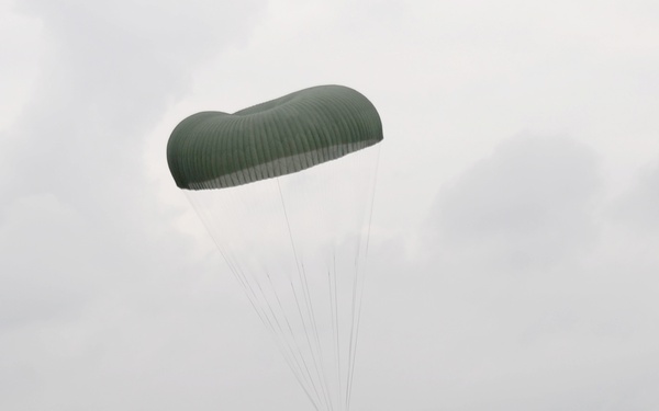 5th QM, 16th SB practice aerial resupply ops in Grafenwoehr