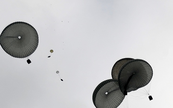 5th QM, 16th SB practice aerial resupply ops in Grafenwoehr