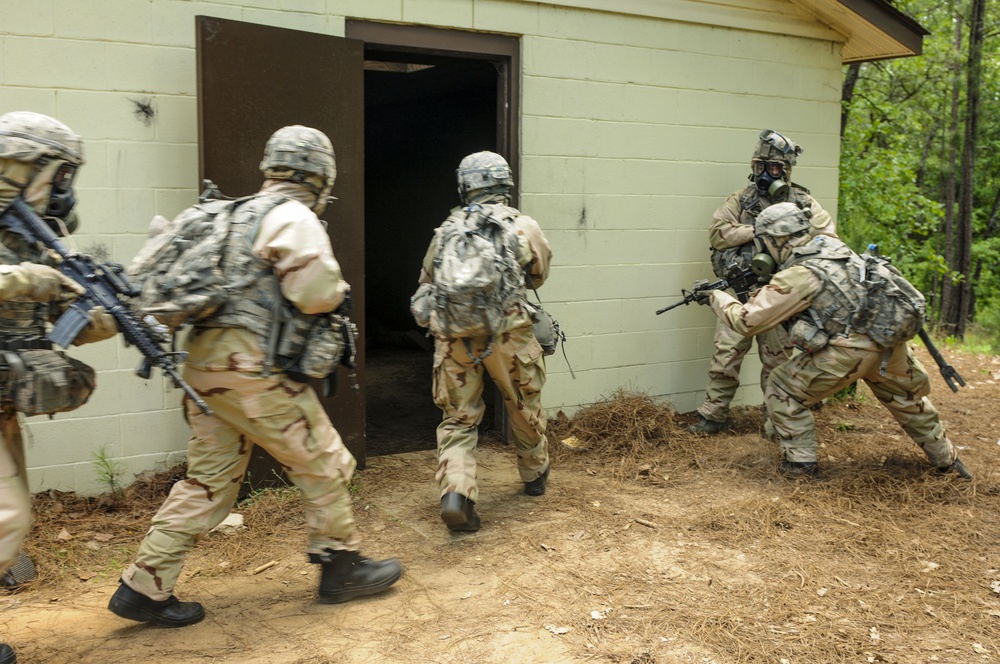 Paratroopers participate in gas chamber training