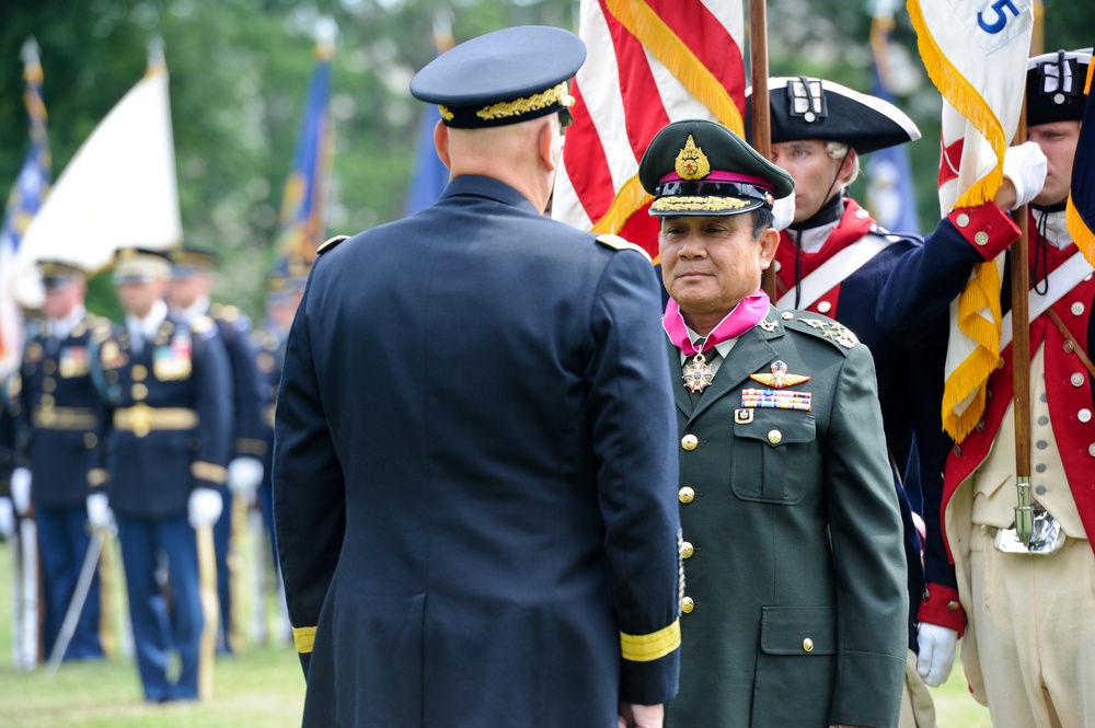 Army full honor arrival ceremony for Thailand's chief of staff