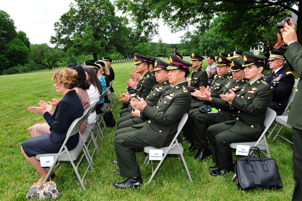 Army full honor arrival ceremony for Thailand's chief of staff