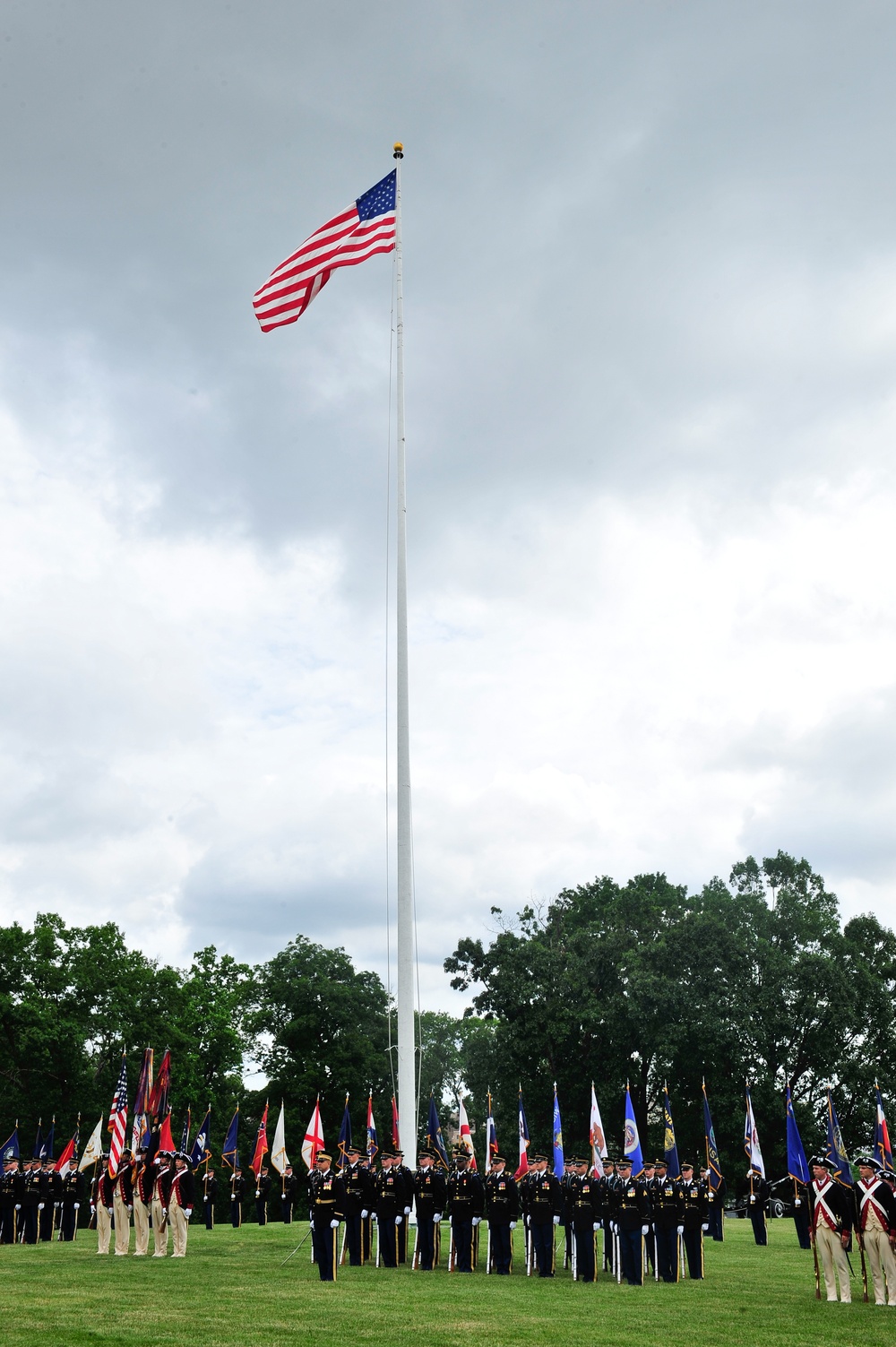 Army full honor arrival ceremony for Thailand's chief of staff