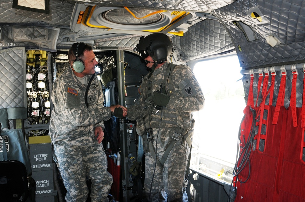 US Army Reserve deputy commanding general (support) visits JBLM