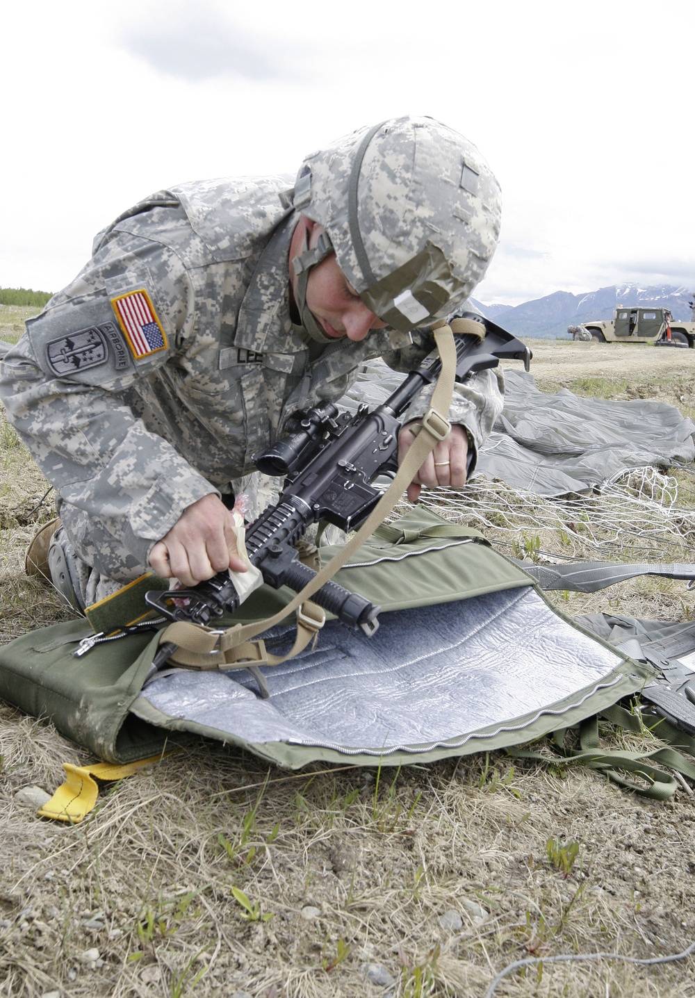 Arctic paratroopers conduct Operation Spartan Reach