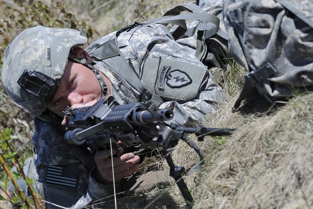 Arctic paratroopers conduct Operation Spartan Reach