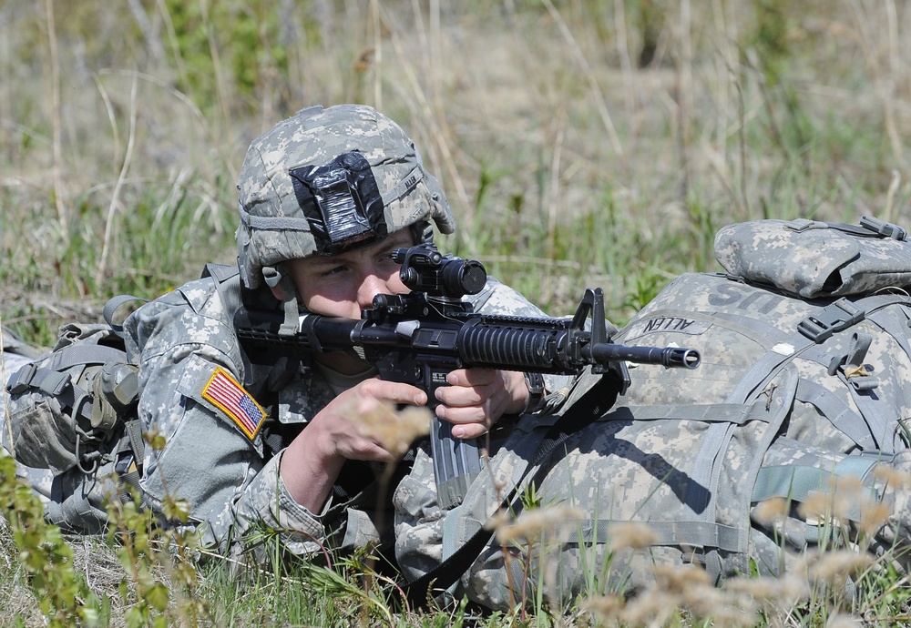 Arctic paratroopers conduct Operation Spartan Reach