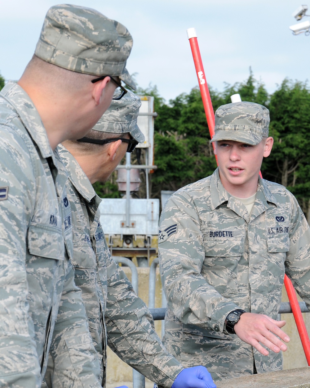 100th CES shows off skills to command chief