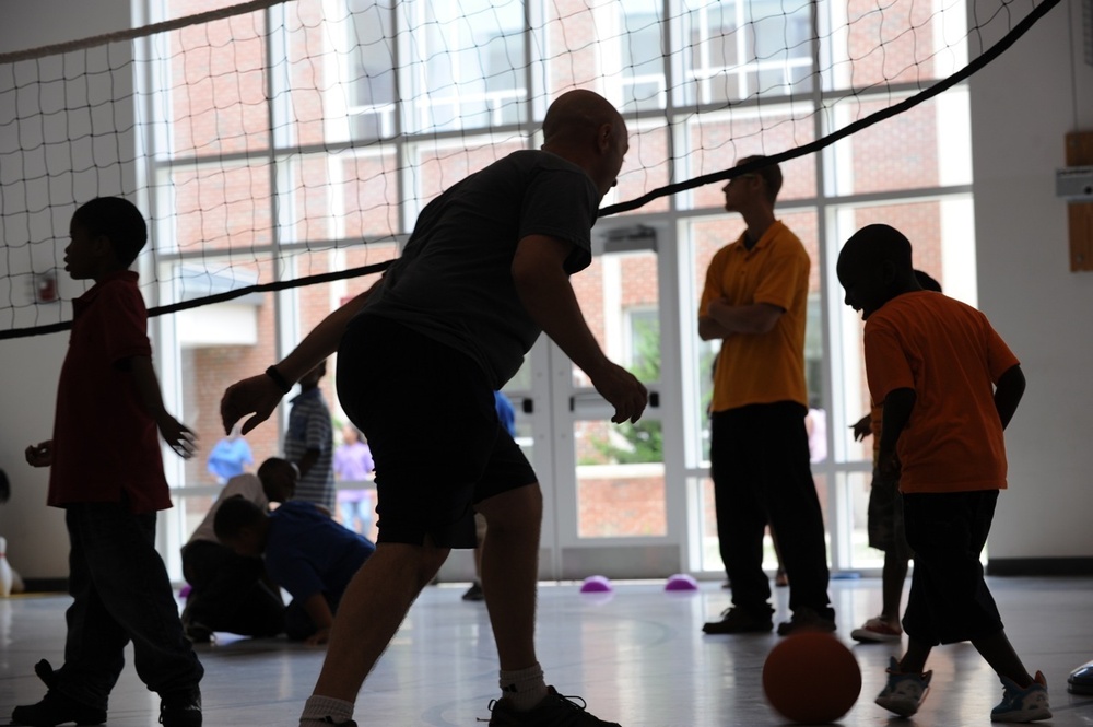 Coast Guard joins Park View Elementary promote physical activity for 'Field Day'