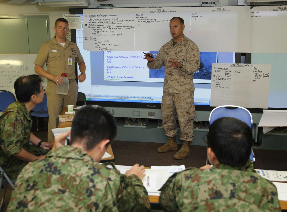 11th MEU works with Japanese Self Defense Force during Exercise Dawn Blitz