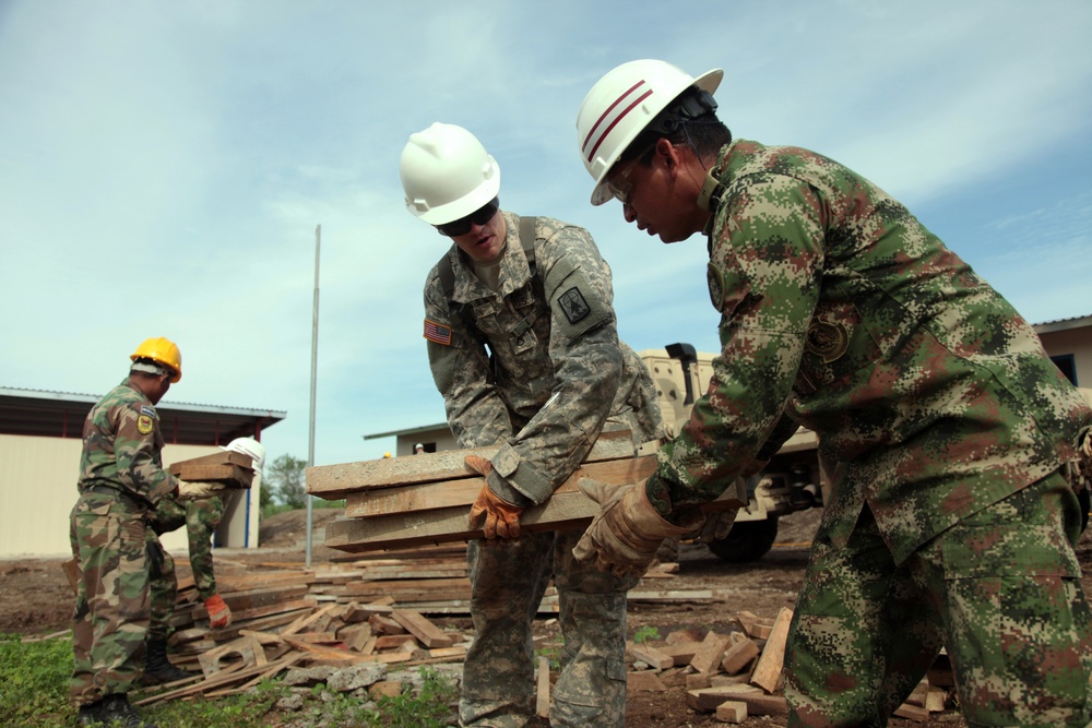 Joint Task Force Jaguar soldiers build school