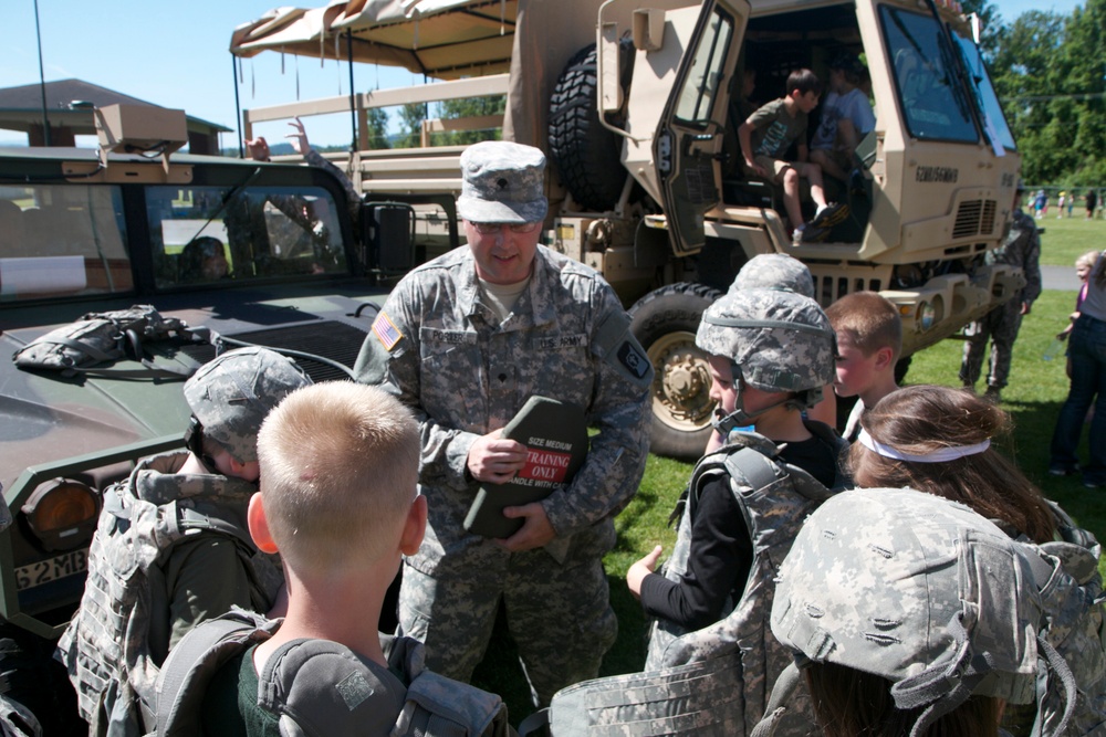 62nd Med Bde. soldiers help local school with 'No Bully Bootcamp'