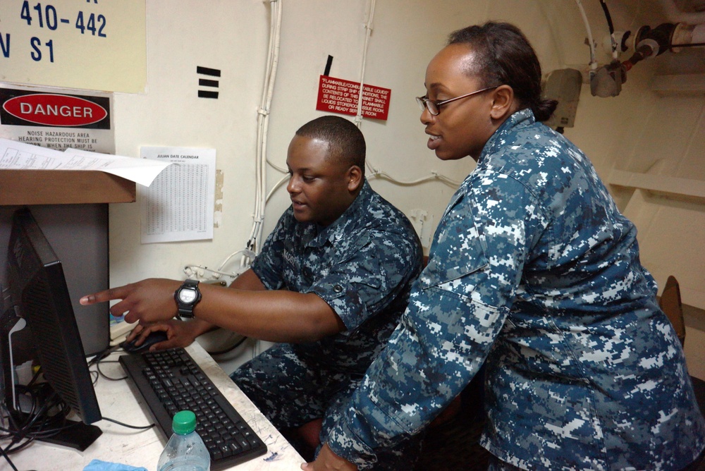 Reserve sailors make an impact aboard USS Russell