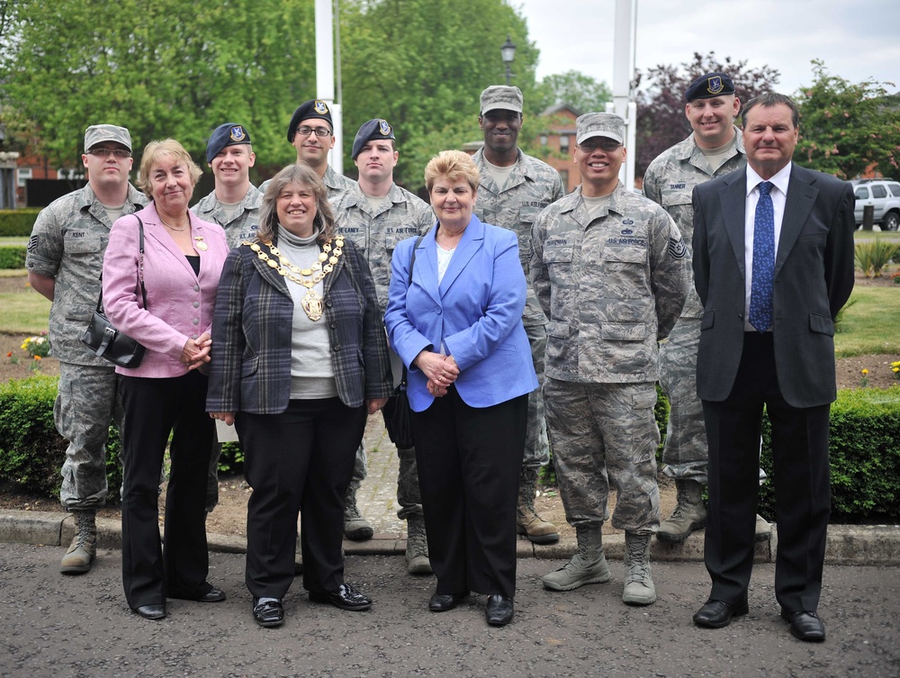Ely Town Council gives thanks to airmen