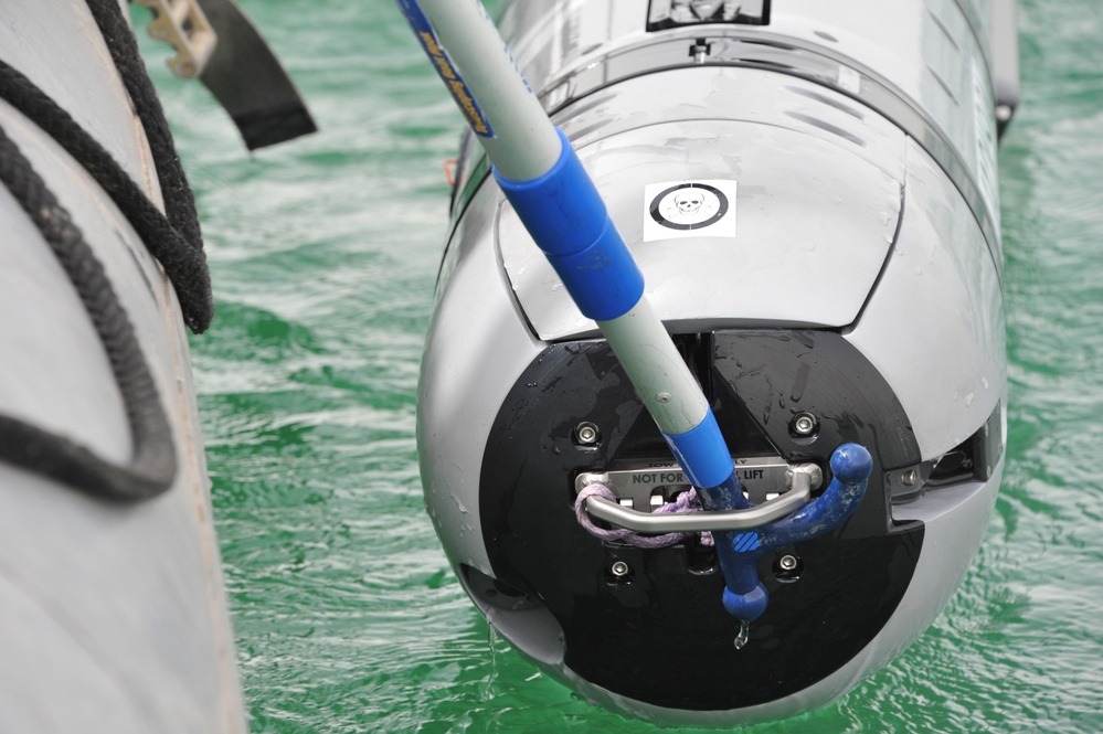 DVIDS - Images - UUV operations [Image 3 of 8]