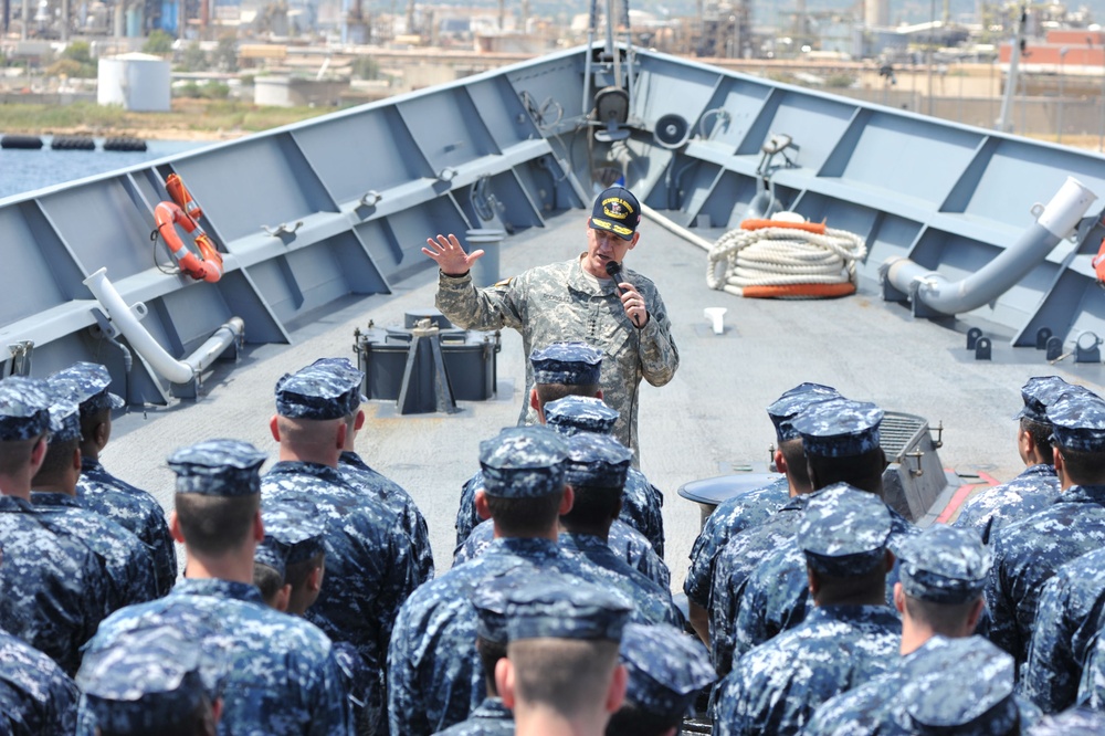 USS Samuel B. Roberts' port visit in Augusta Bay