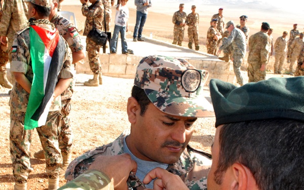 Multinational friendship jump highlights cooperation at Eager Lion 2013