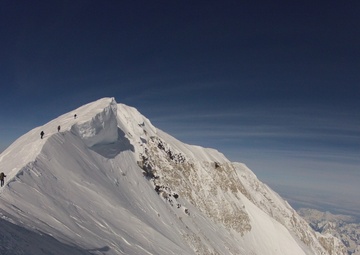 US Army Alaska soldiers reach new heights