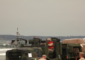 Maritime Prepositioning Force ships prepare for Dawn Blitz 2013