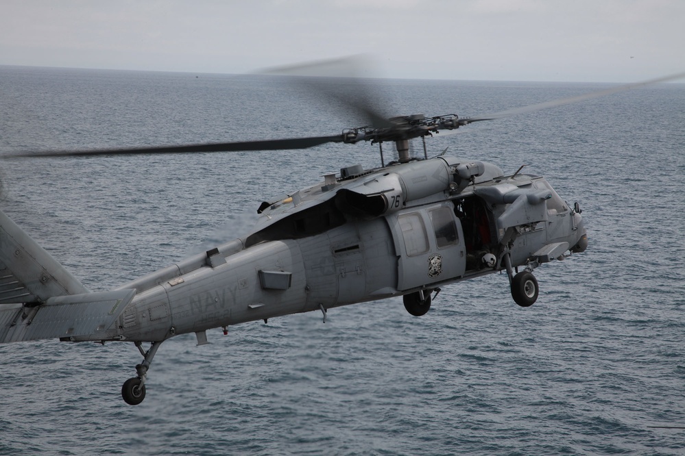 13th MEU Conducts Flight Ops Aboard USS Boxer