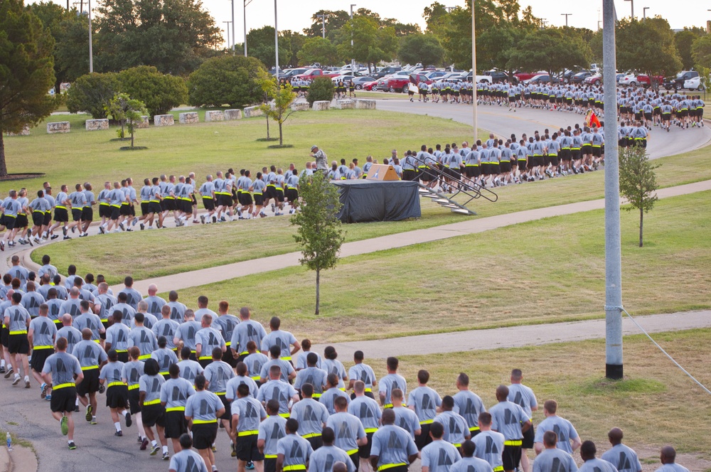 Fort Hood soldiers celebrate Army's 238th birthday with esprit de corps run