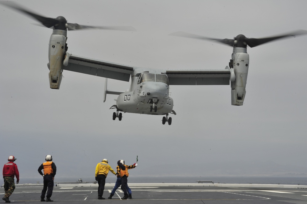 MV-22 Osprey landing