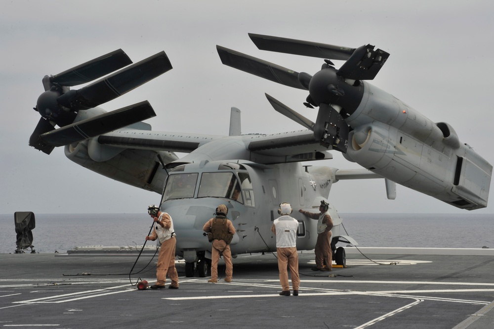 MV-22 Osprey inspection