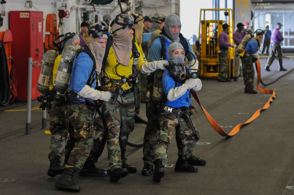 USS Bonhomme Richard sailors train