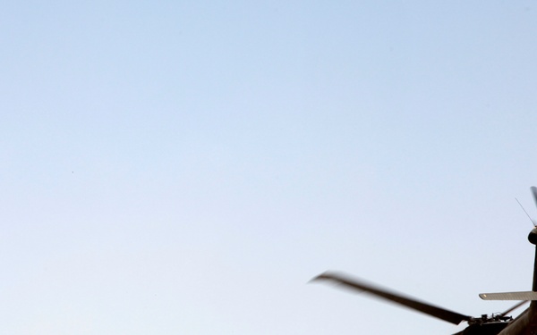 STP aides an injured Afghan