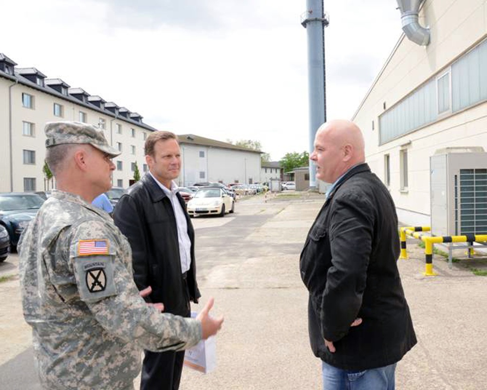 Rob Smith of the USO tours the Training Support Center Wiesbaden