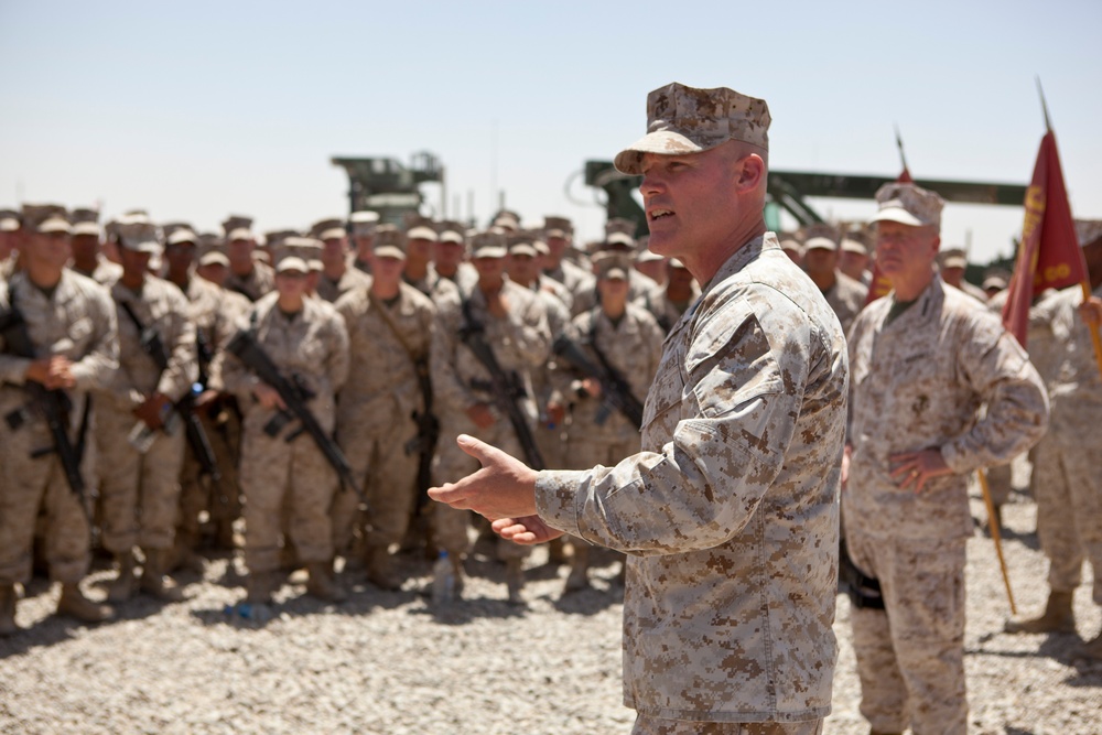 The Commandant and Sergeant Major of the Marine Corps Visit Marines With CLR-2