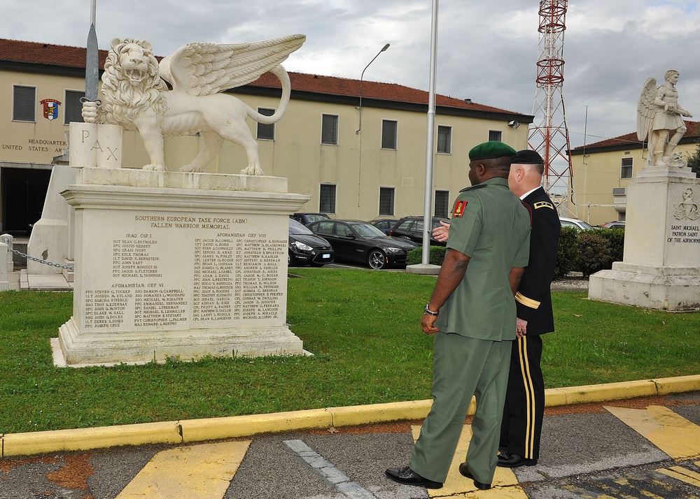 dvids-images-nigeria-chief-of-army-staff-visits-usaraf-image-4-of-8