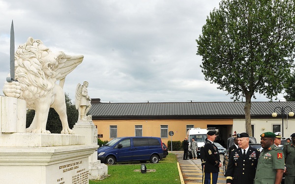 Nigeria Chief of Army Staff Visits USARAF