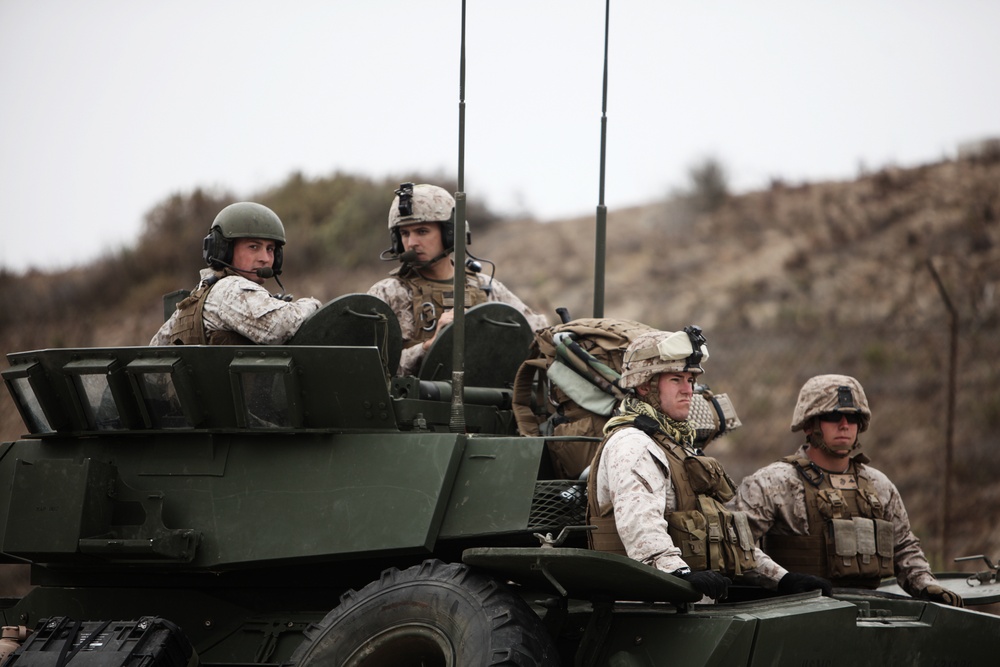 Dawn Blitz 2013 3D LAR &amp; ACU-5 LCAC Operations